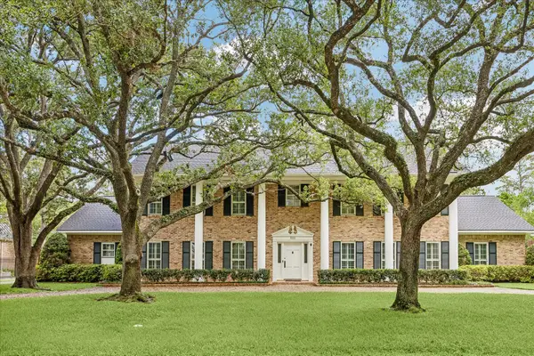 515 Hunterwood Drive, Houston, TX 77024