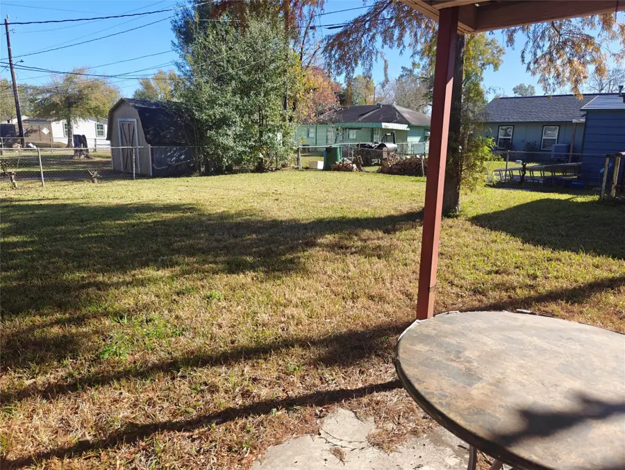 5874 Westover Street, Houston, TX 77033 - Image #2