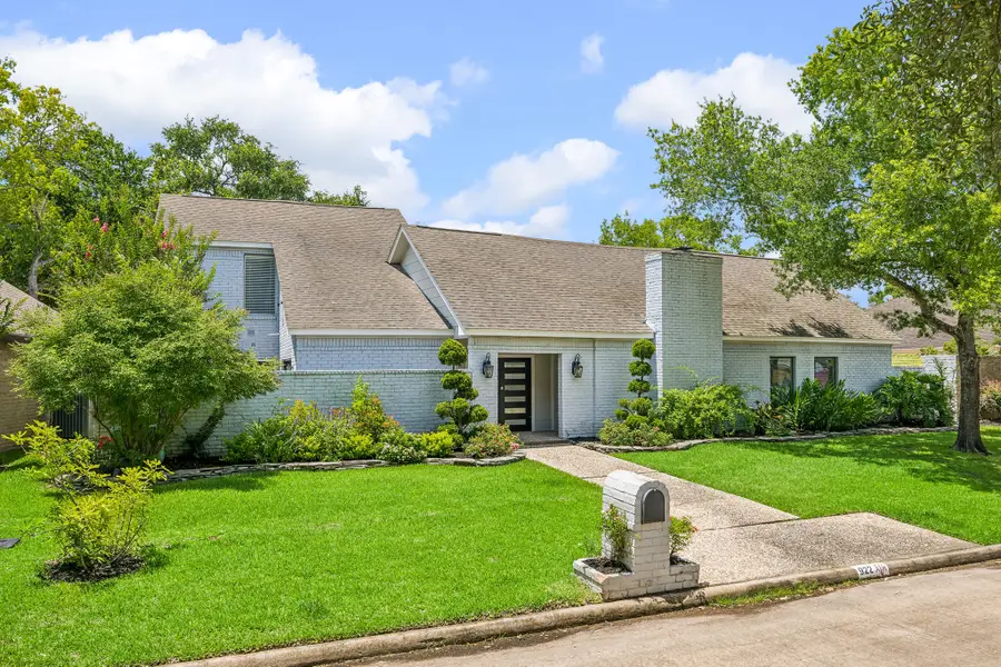 922 Crossroads Drive, Houston, TX 77079 - #2