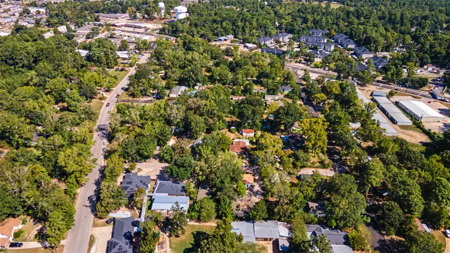3002 Sam Houston Avenue, Huntsville, TX 77340 - #2