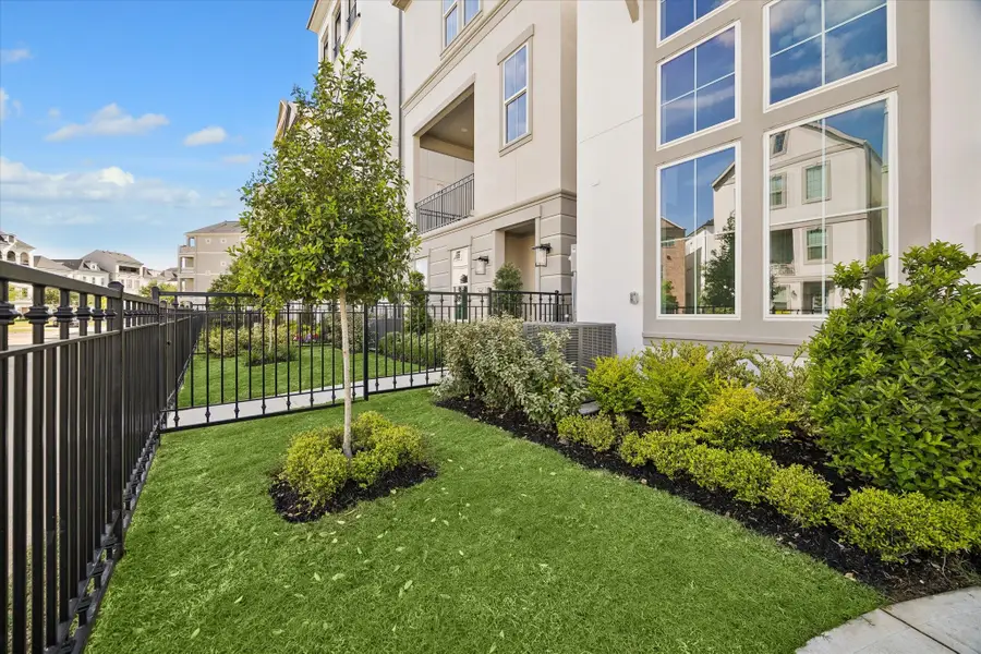 3709 Somerset York Lane, Houston, TX 77055 - #3