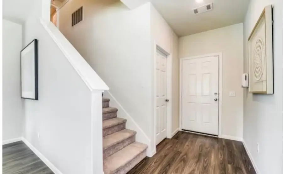 406 Kinglet Drive, Conroe, TX 77378 - Image #2