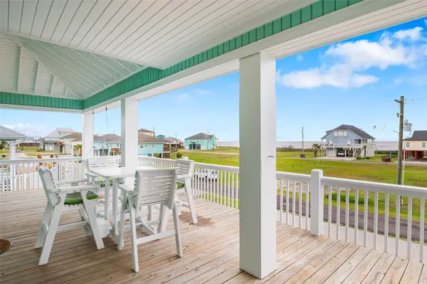 3347 Prides Way, Crystal Beach, TX 77650