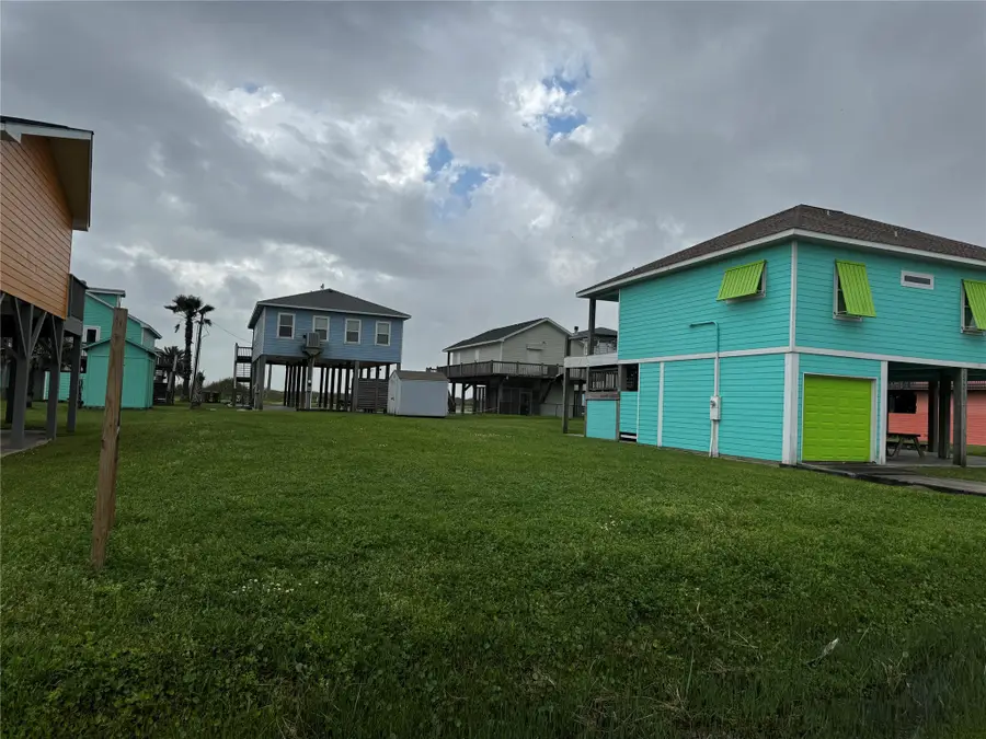 128 Ocean View Drive, Crystal Beach, TX 77650 - Image #2