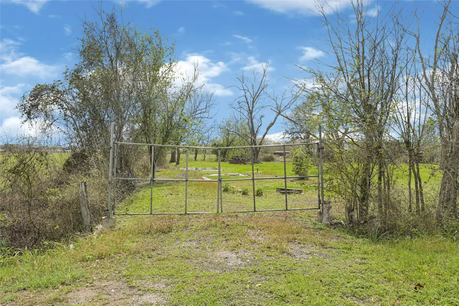 302 Blue Creek Road, El Campo, TX 77437 - #2