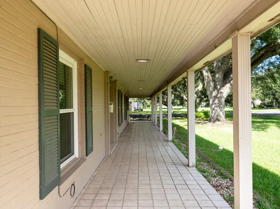 900 6th Street, Bay City, TX 77414 - #3