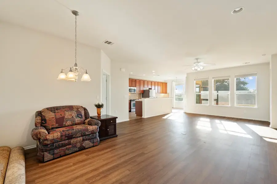 136 Prairie Creek Trail, Georgetown, TX 78633 - Image #3