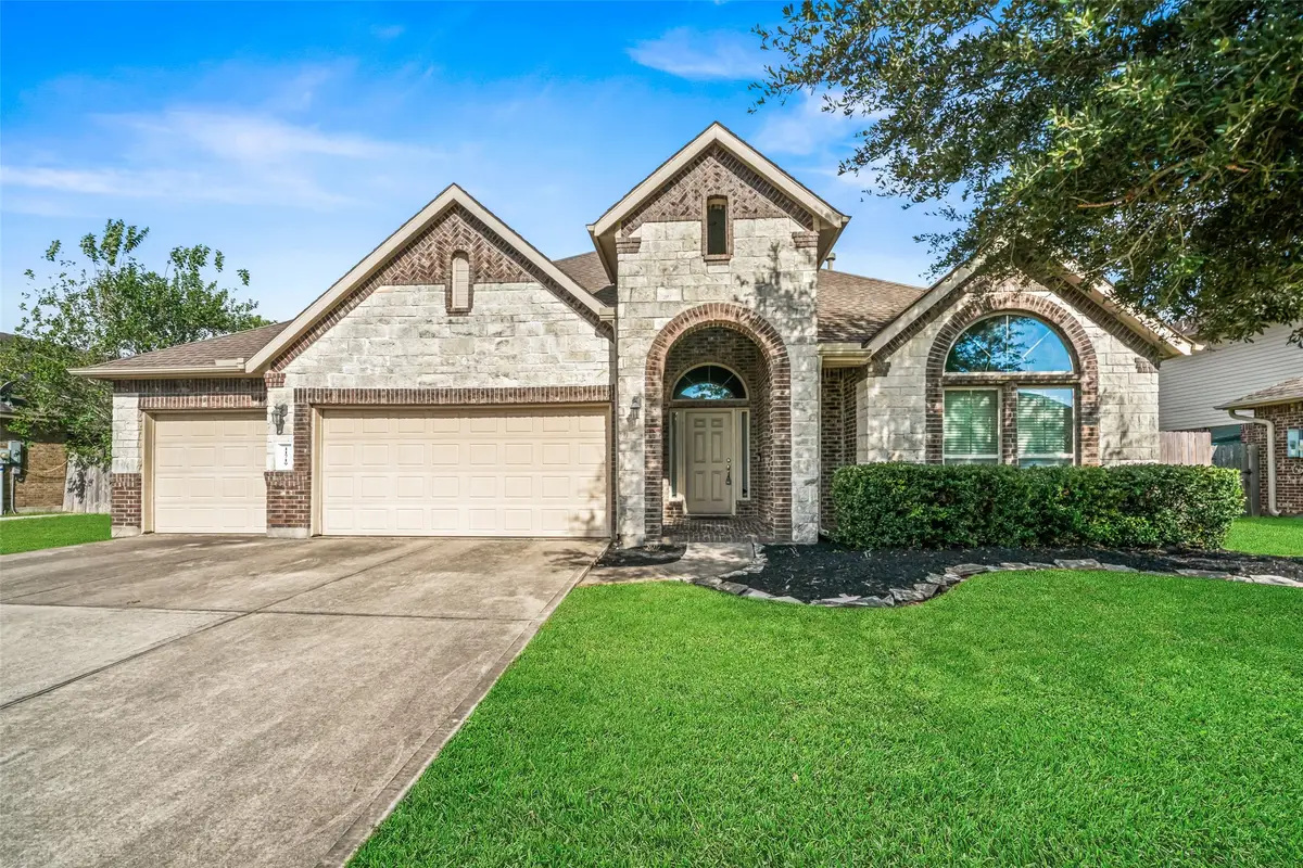 11719 Eagle Ridge Drive, Monterey Belvieu, TX 77535 - #1