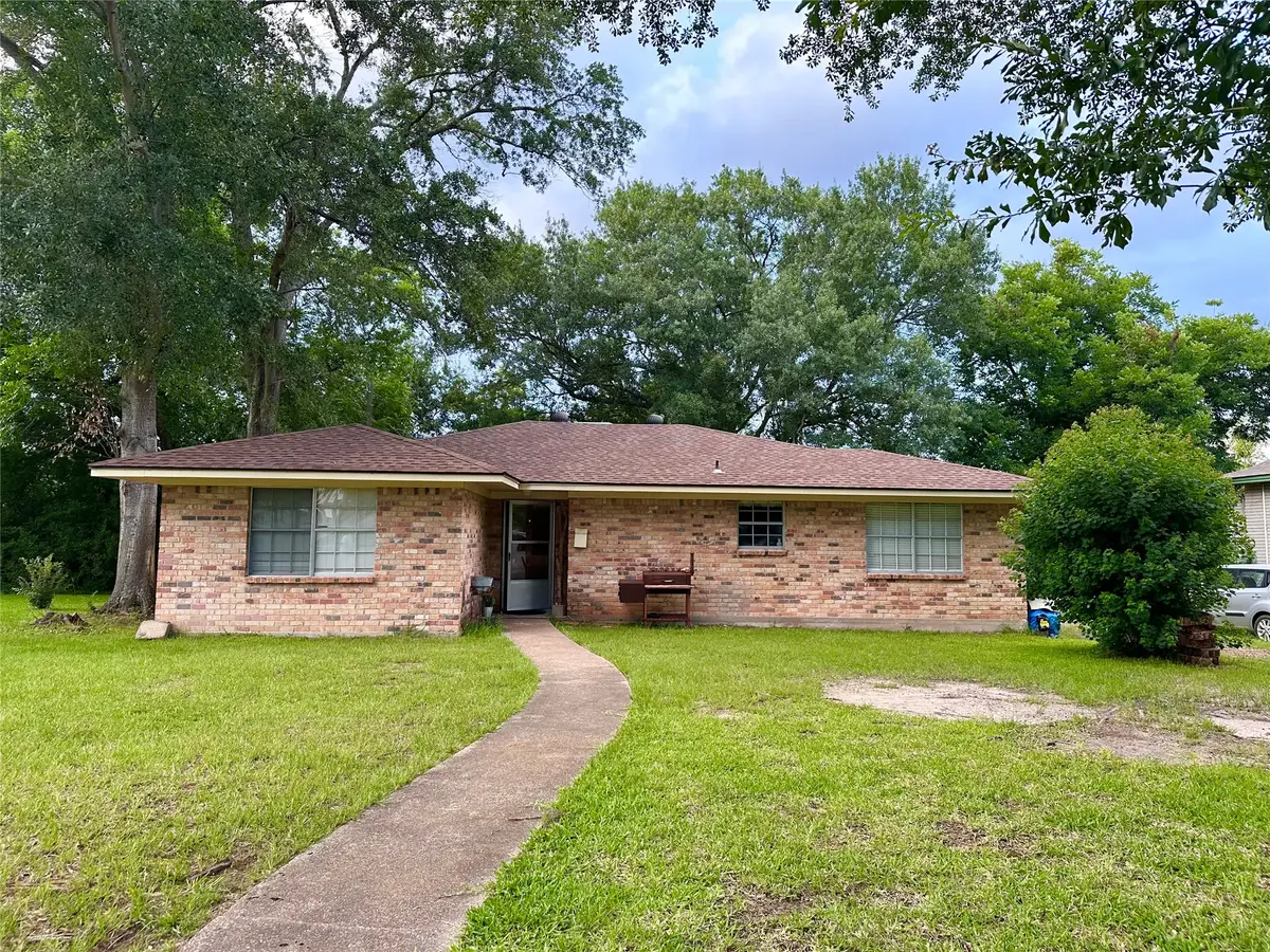 213 E Rhodes Avenue, Lufkin, TX 75901 - #1