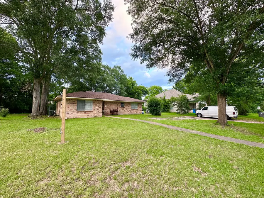 213 E Rhodes Avenue, Lufkin, TX 75901 - #3