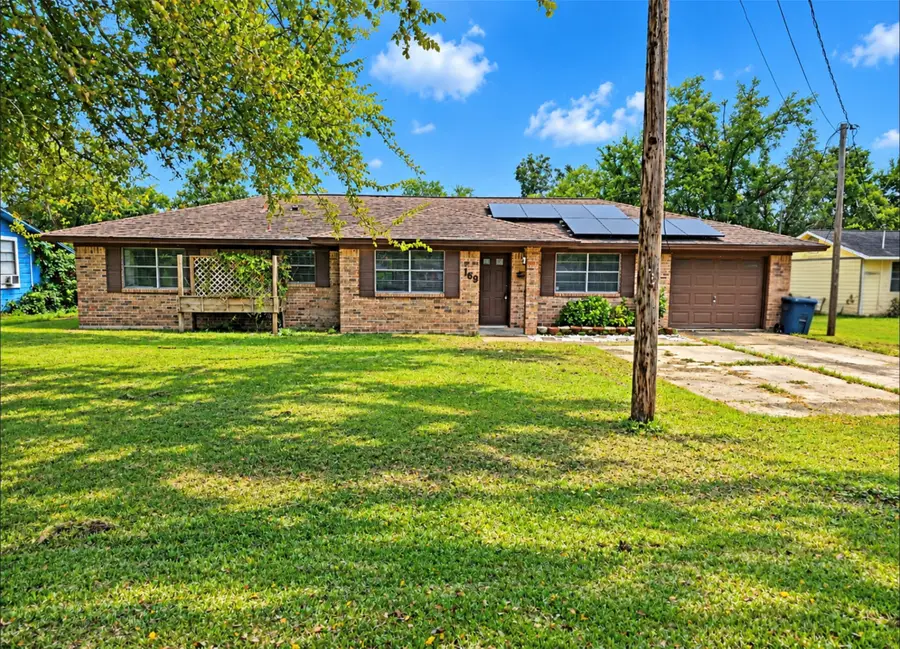 1169 E Kyle Road, Clute, TX 77531 - #2