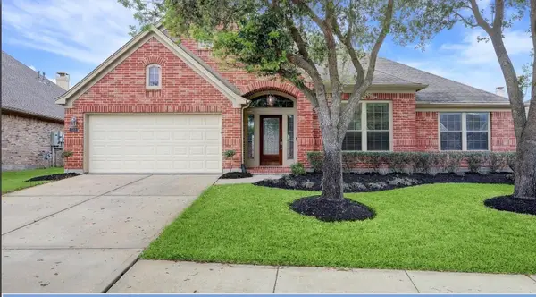 13301 Ravenlake Drive, Pearland, TX 77584
