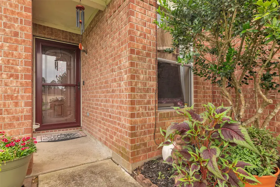 16511 Lazy Ridge Road, Houston, TX 77053 - Image #3