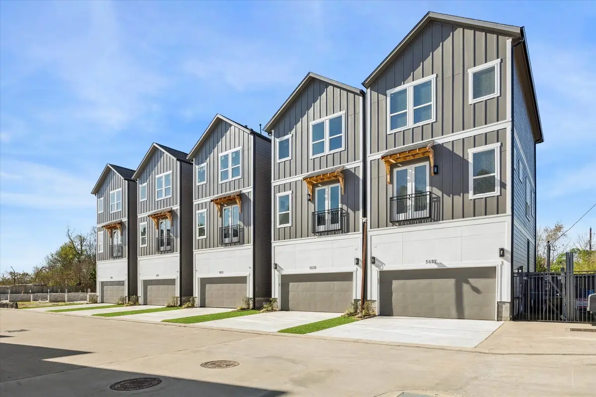 5616 Azores, Houston, TX 77091 - #1