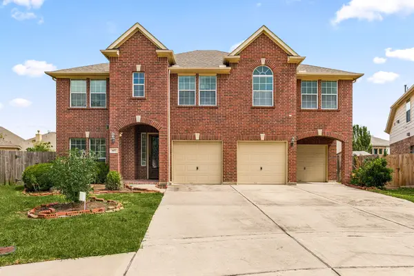 407 Whitney Oaks Lane, Stafford, TX 77477