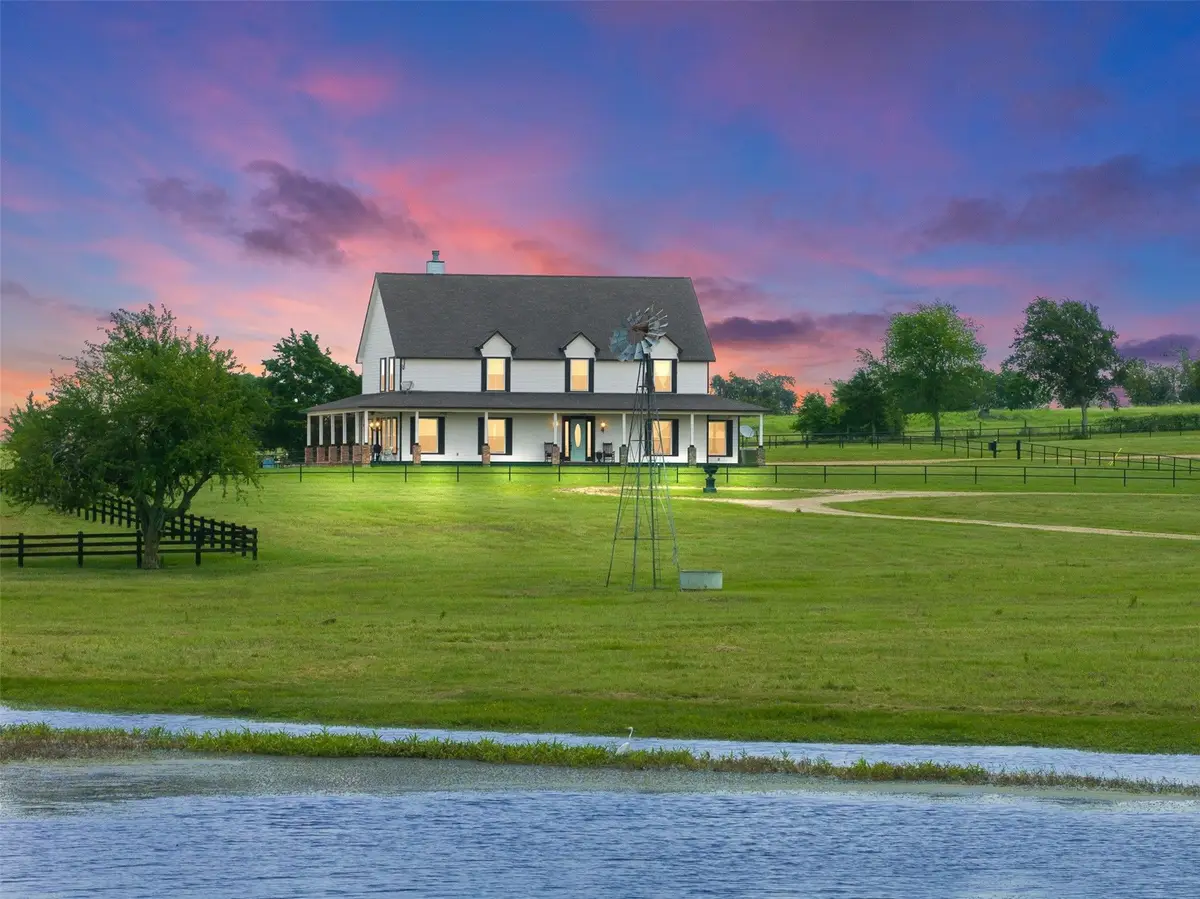 1725 Stokes Rd, New Ulm, TX 78950 - #1