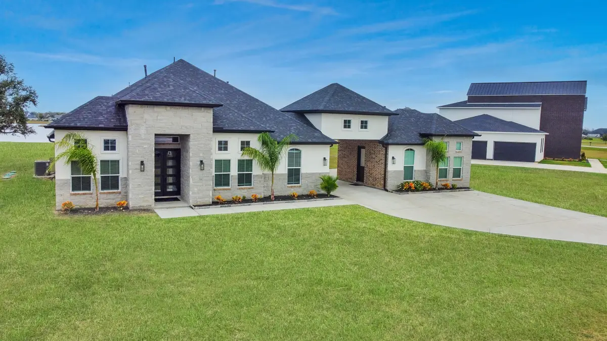 627 Lily Lane, Rosharon, TX 77583 - Image #1