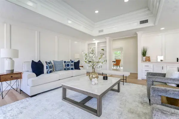 11618 Lakeside Place Drive, Houston, TX 77077