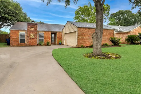 625 S Remington Drive, Angleton, TX 77515