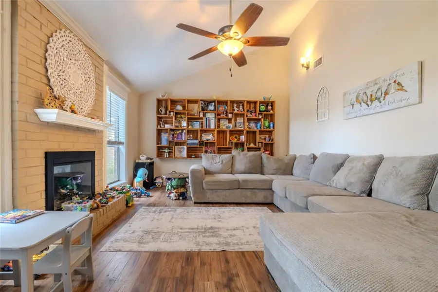 625 S Remington Drive, Angleton, TX 77515 - #3