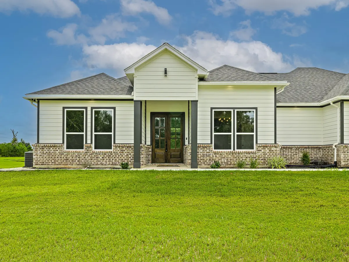 500 Campfire Trail, Angleton, TX 77515 - #1