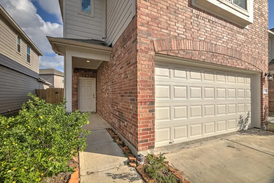 13315 Colina Meadows Lane, Houston, TX 77048 - Image #3