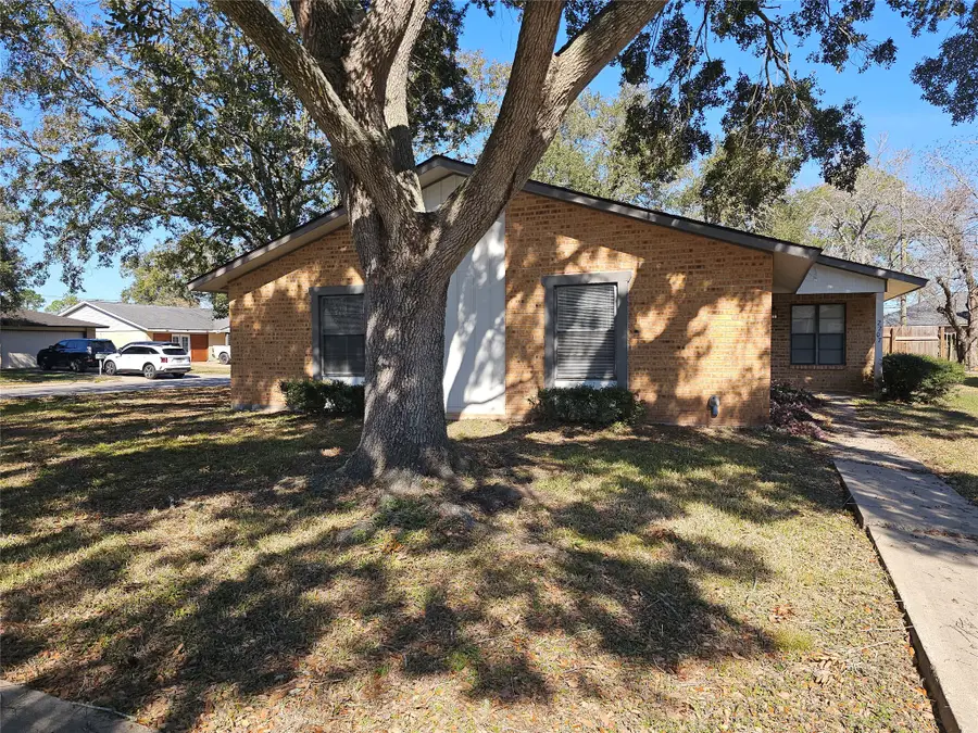 2207 Gontier Drive, Bay City, TX 77414 - #3