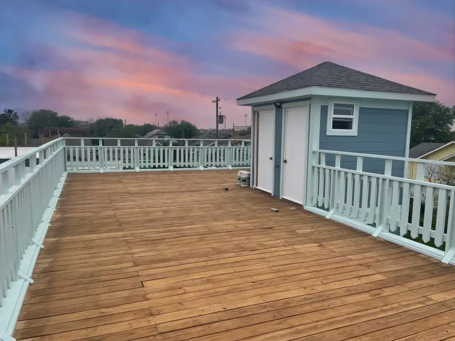 4013 Avenue N 1/2, Galveston, TX 77550 - #2