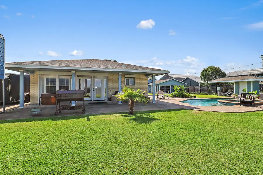 9926 Ocean Drive, Beach City, TX 77523 - #2