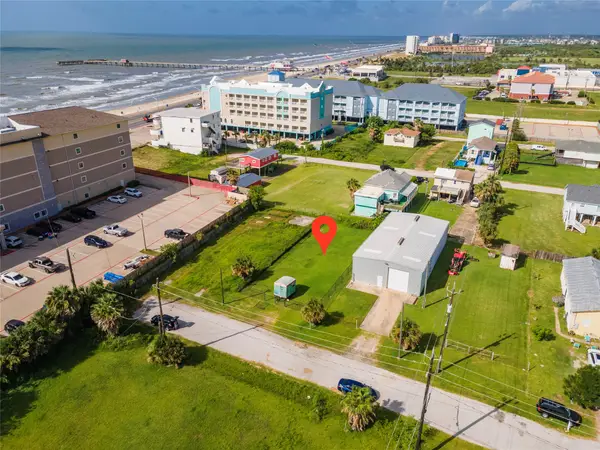 3619 Yale Street, Galveston, TX 77554
