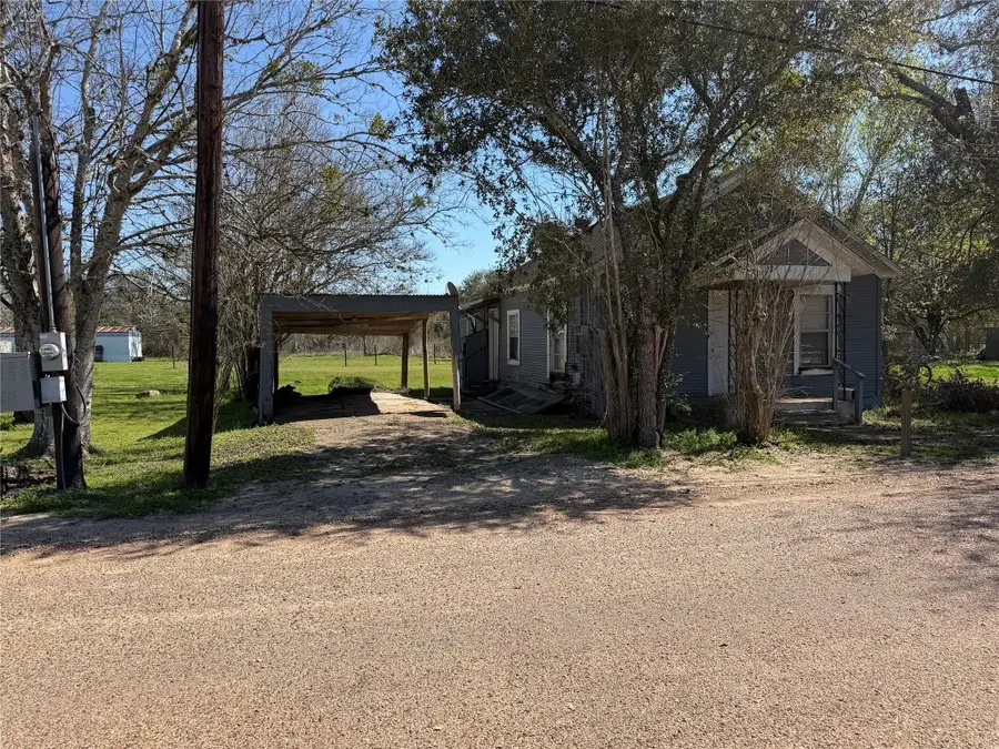 712 N Mccarty Avenue, Eagle Lake, TX 77434 - #3