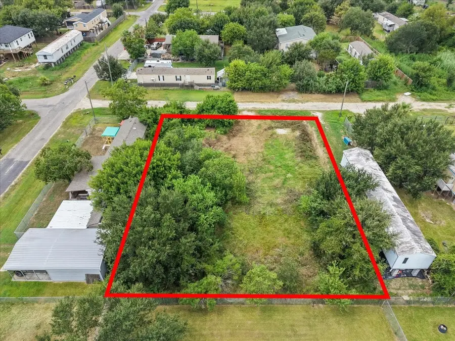 1047 10th Street, Dickinson, TX 77539 - #2