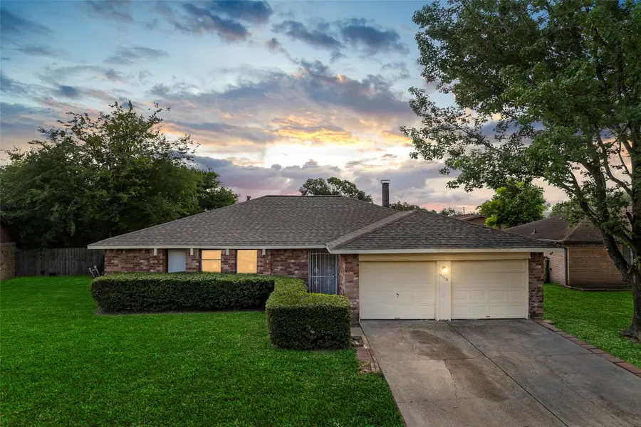 14118 Magnolia Springs Drive, Houston, TX 77066 - Image #2