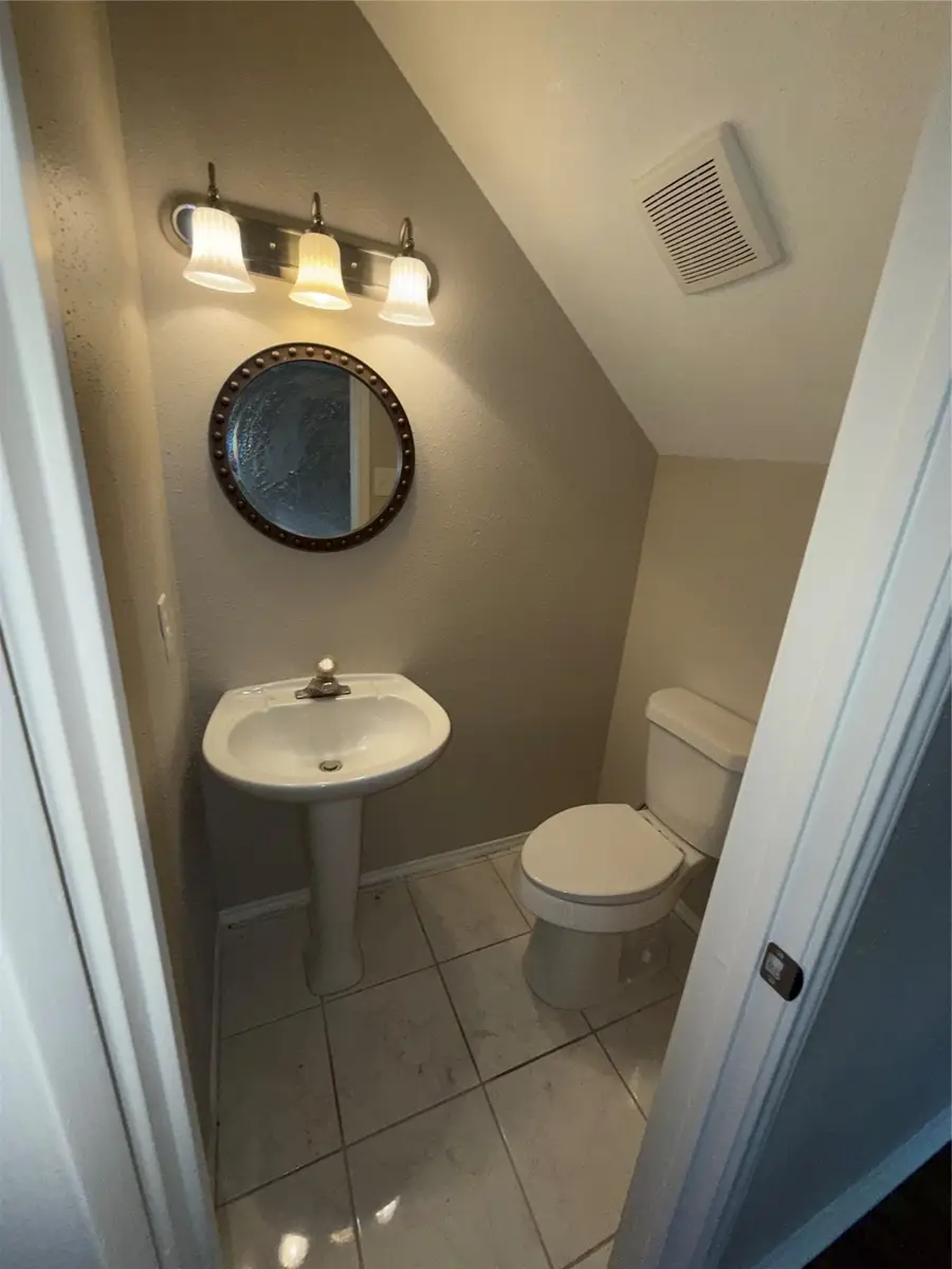 102 Mango Street, Lake Jackson, TX 77566 - Image #3