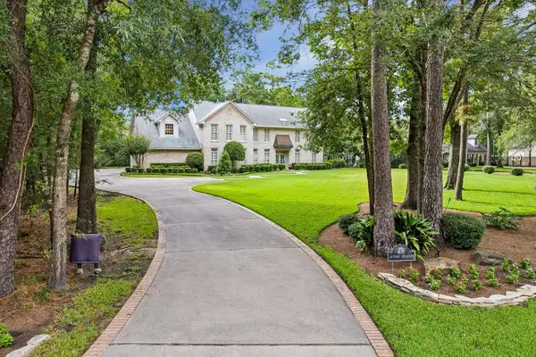 48 Autumn Crescent, The Woodlands, TX 77381