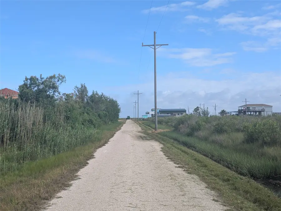 1102 Gulf Supply Road, Gilchrist, TX 77617 - #2