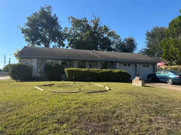 13026 Glenwyck Street, Houston, TX 77045