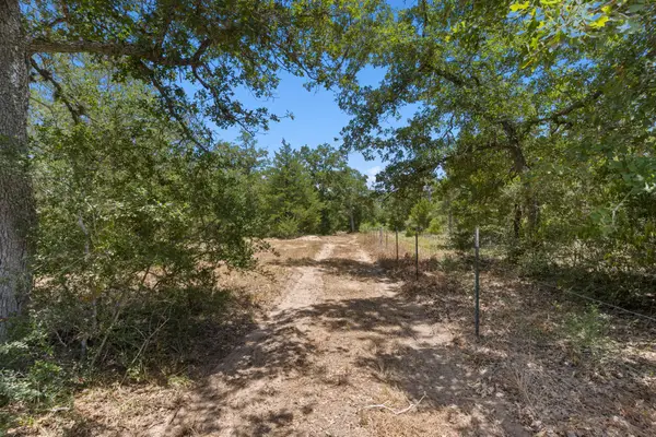 1071 Blacksmith Farm Lane, Weimar, TX 78962