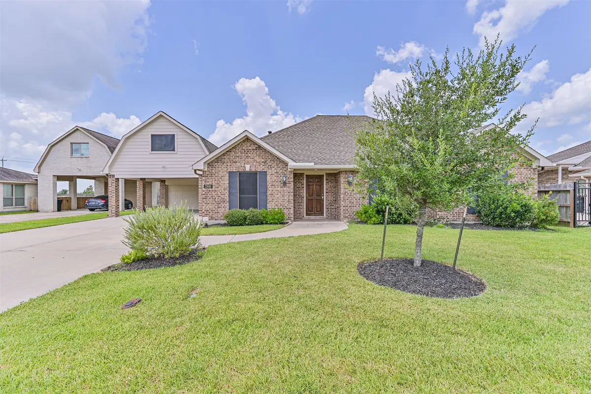 2910 Apache St, League City, TX 77573 - #1