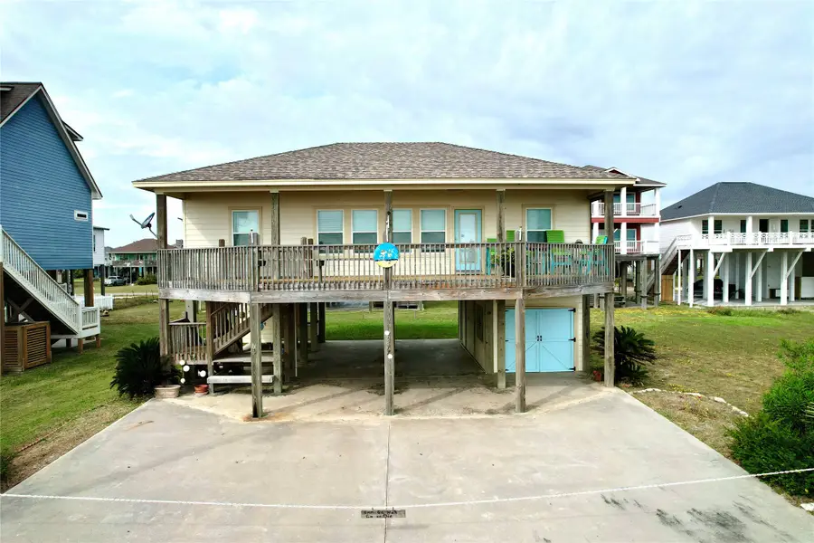 2577 Holiday Drive, Crystal Beach, TX 77650 - Image #3
