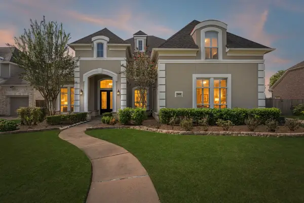 7806 Silent Forest Drive, Sugar Land, TX 77479