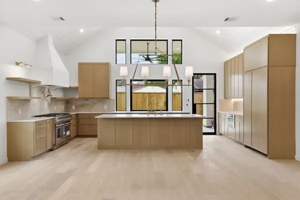 959 Althea Drive, Houston, TX 77018