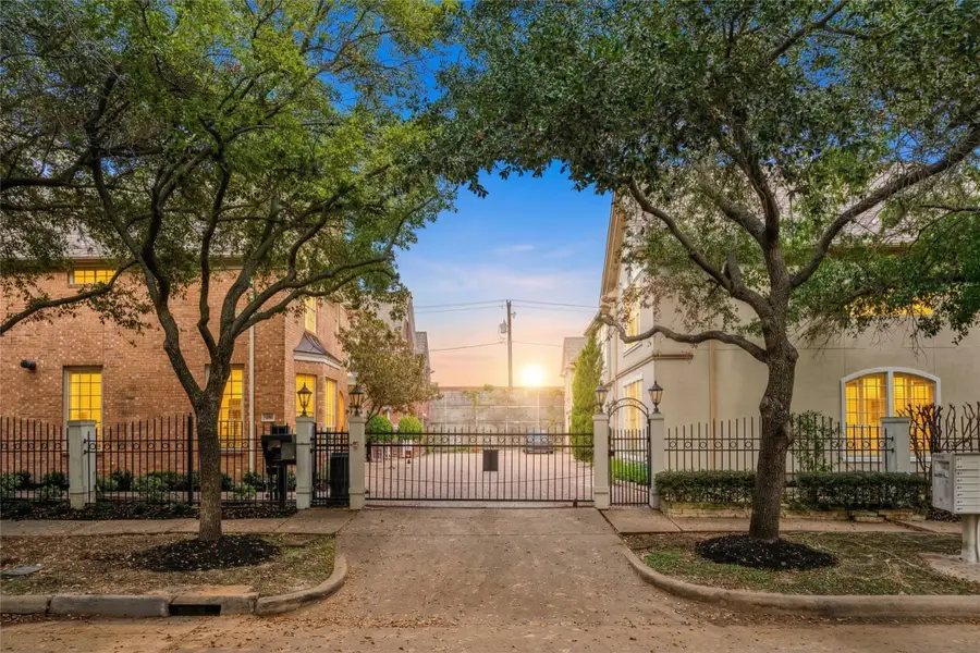 5318 Fayette Street, Houston, TX 77056 - #2