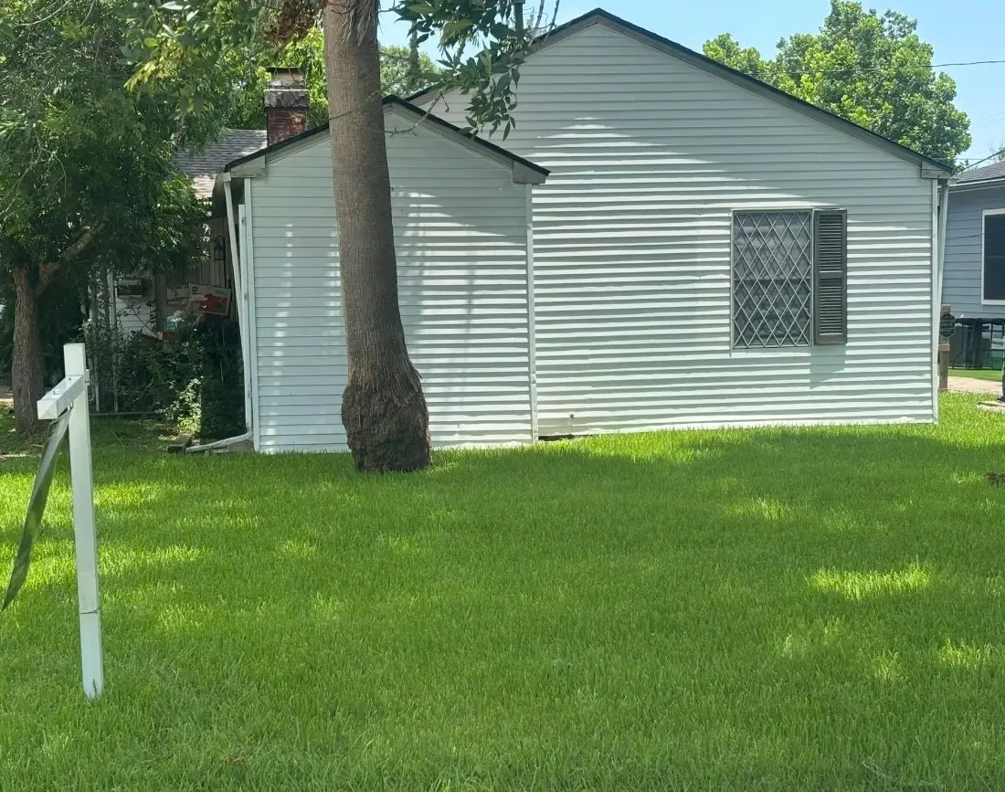 417 S Kansas Street, La Porte, TX 77571 - #1