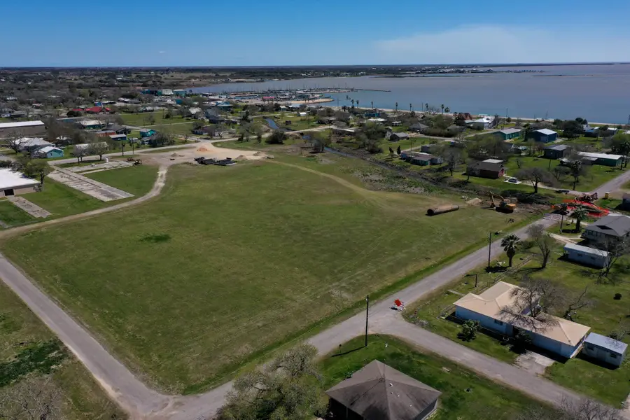 504 S 4th Street, Seadrift, TX 77983 - Image #2