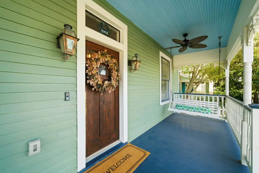 1001 Avenue K, Galveston, TX 77550 - #2