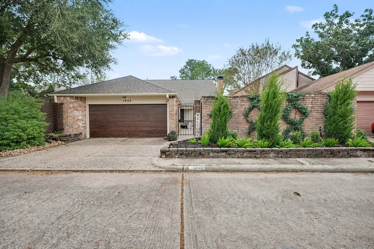 1922 Pepper Hill Way, Houston, TX 77058 - Image #1