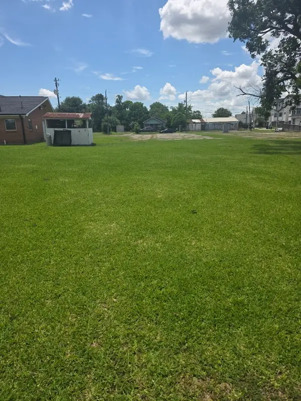 0 N Main And 0 Main Street Street, Houston, TX 77022