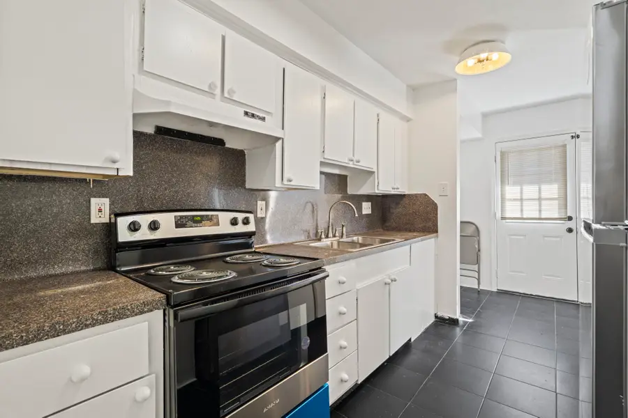 9303 Hammerly Boulevard #1002, Houston, TX 77080 - Image #2