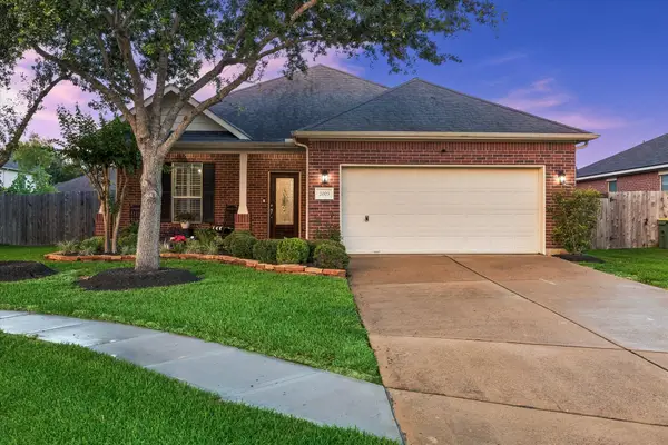 2003 Lavender Hills Court, Pearland, TX 77581